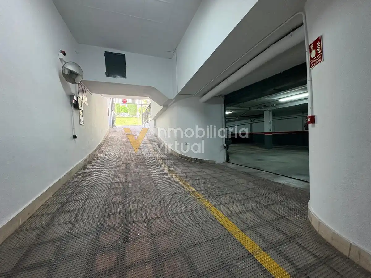 Parcheggio in vendita a Calle Párroco Joaquín Jiménez Muriel, imagen 2