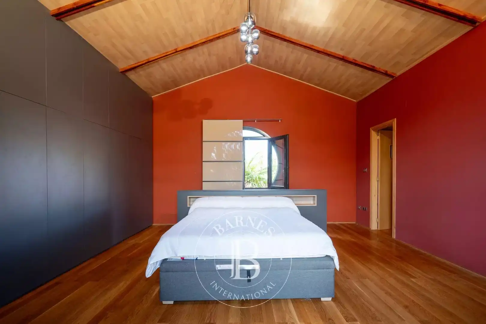 Habitación de Casa o chalet en venta en Donostia - San Sebastián  con Calefacción, Trastero y Piscina