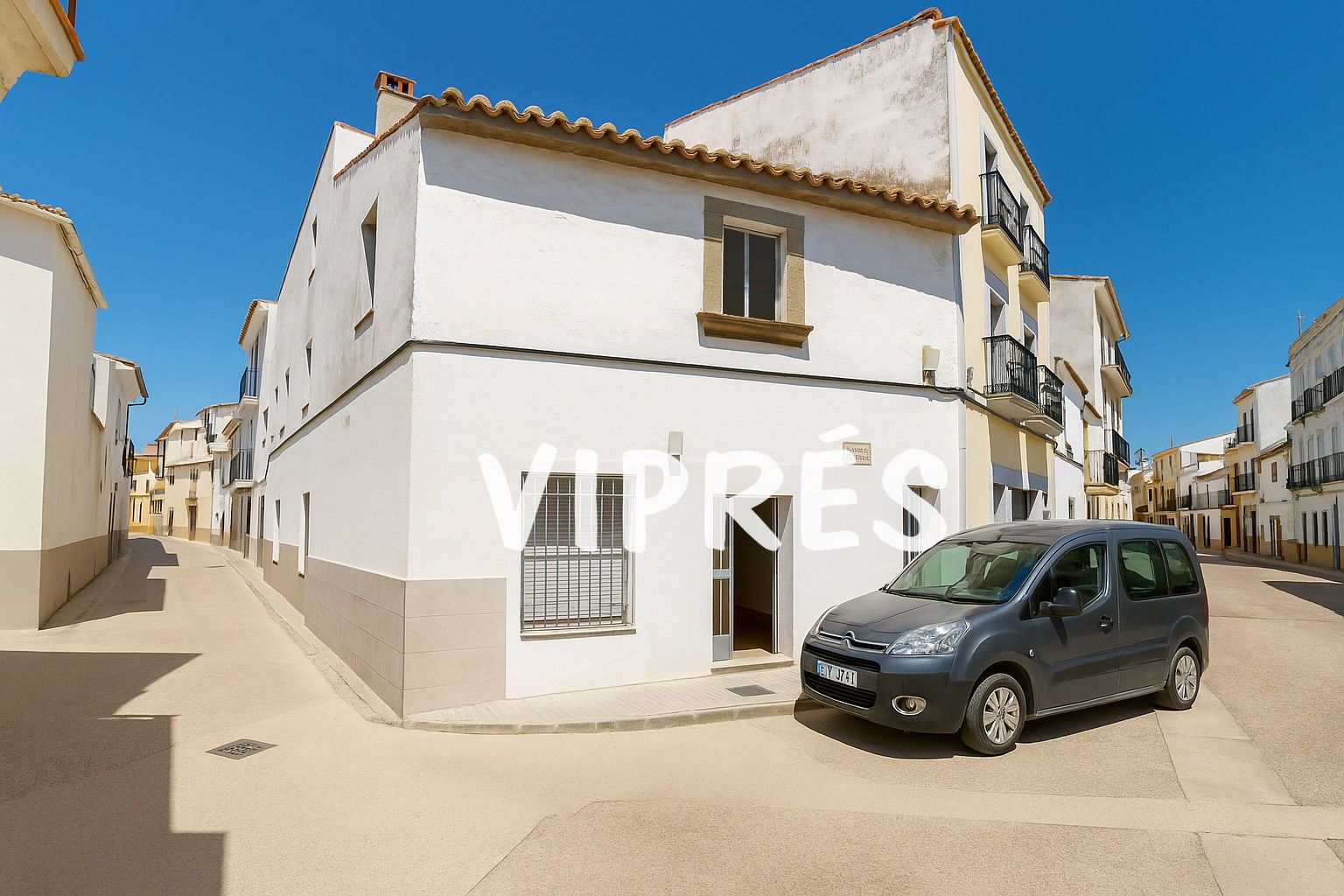 Vista exterior de Pis en venda en Casar de Cáceres amb Moblat