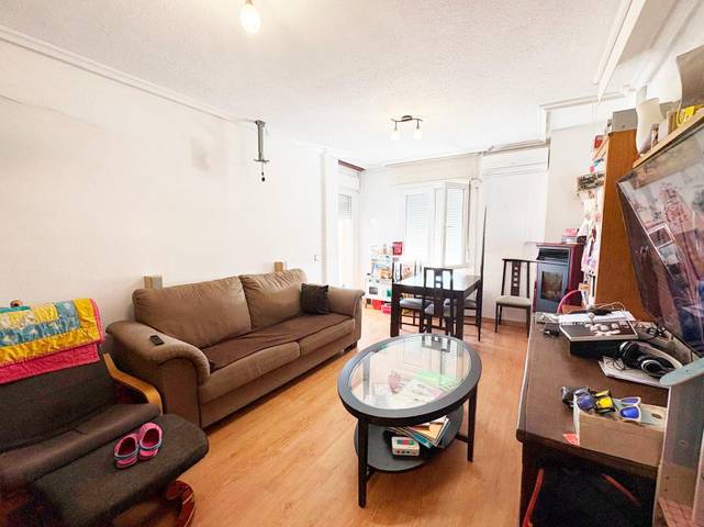 Piso en Venta en Calzada de Valdunciel