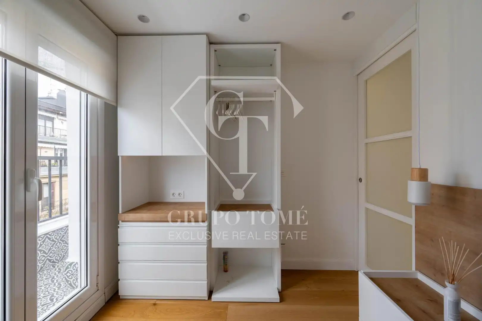 Habitación de Piso en venta en Donostia - San Sebastián  con Calefacción y Balcón