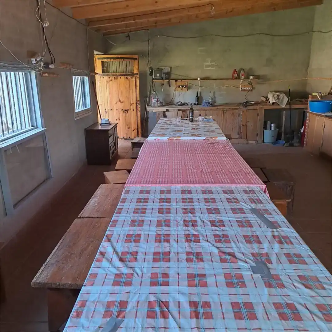 Cuina de Finca rústica en venda en Pozuelo del Páramo amb Moblat