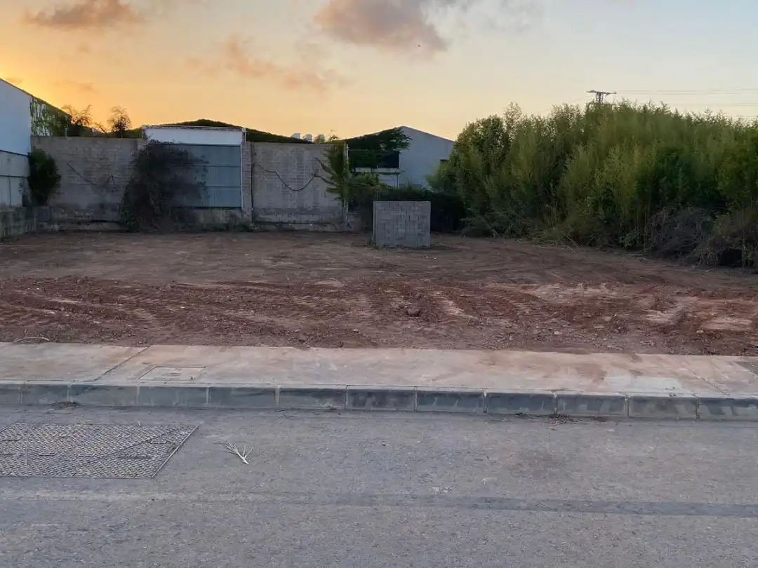 Terreny industrial en venda a Carrer Argila 2I
