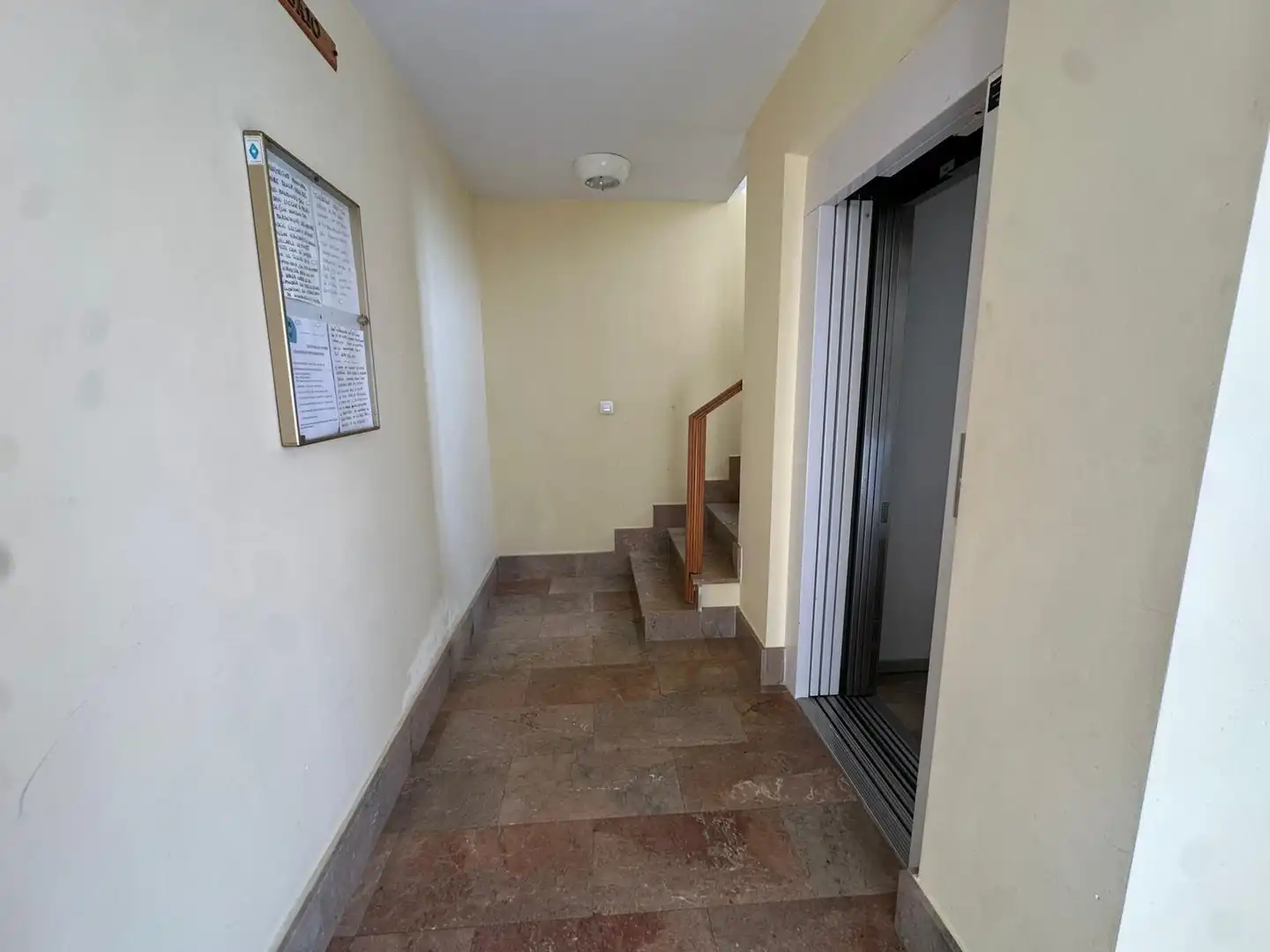 Flat for sale in Murcia  with Air Conditioner, Private garden and Storage room