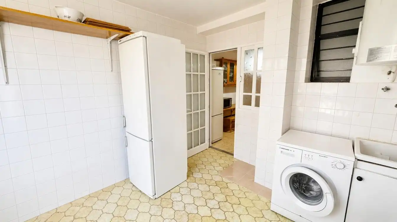 Kitchen of Flat for sale in Granada  with Heating, Furnished and Balcony