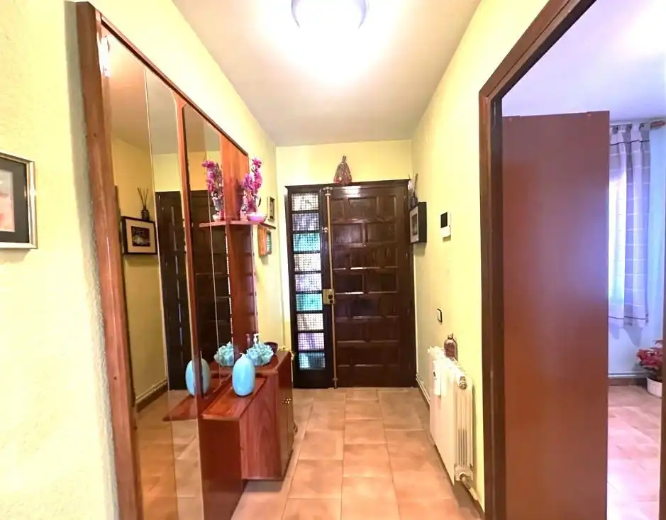 Wohnung zum Verkauf in Sentmenat mit Heizung und Balkon