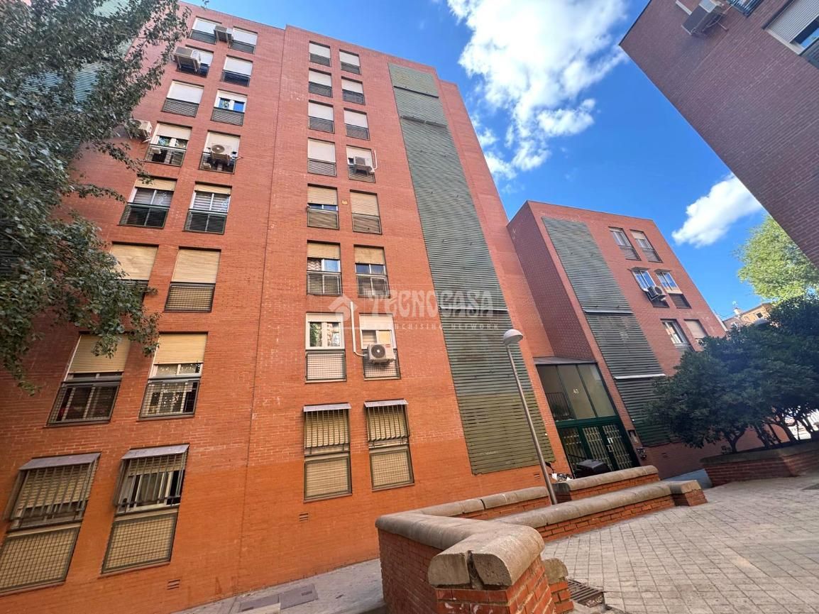 Vista exterior de Piso en venta en  Madrid Capital con Aire acondicionado, Calefacción y Terraza