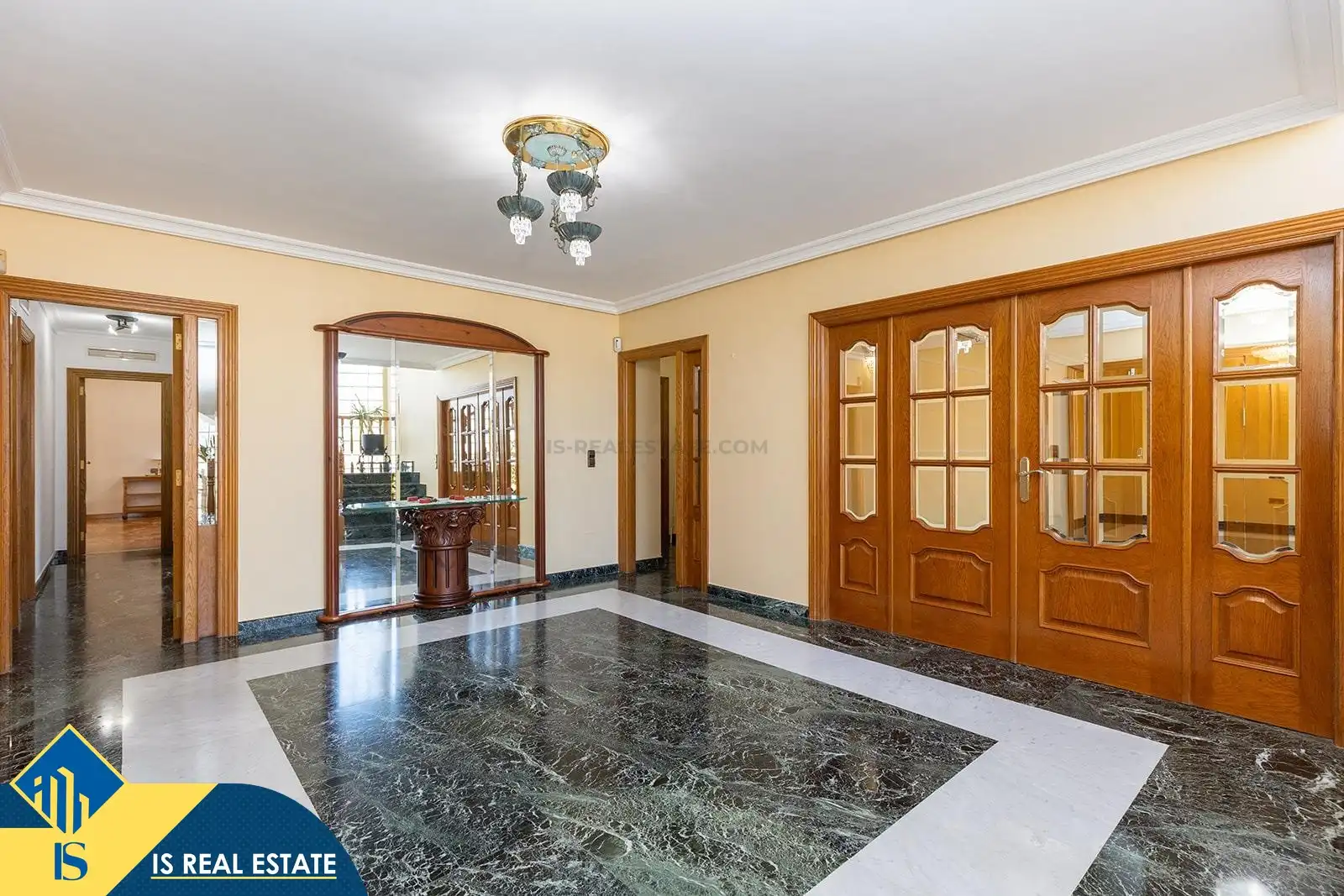 Chalet con jardín en venta en Zona Carrefour - Urbanizaciones, imagen 7
