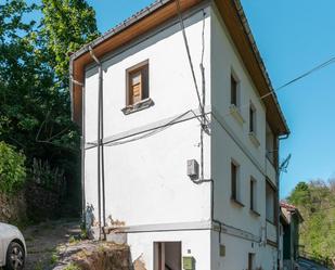 Vista exterior de Casa o xalet en venda en Aller amb Jardí privat i Balcó