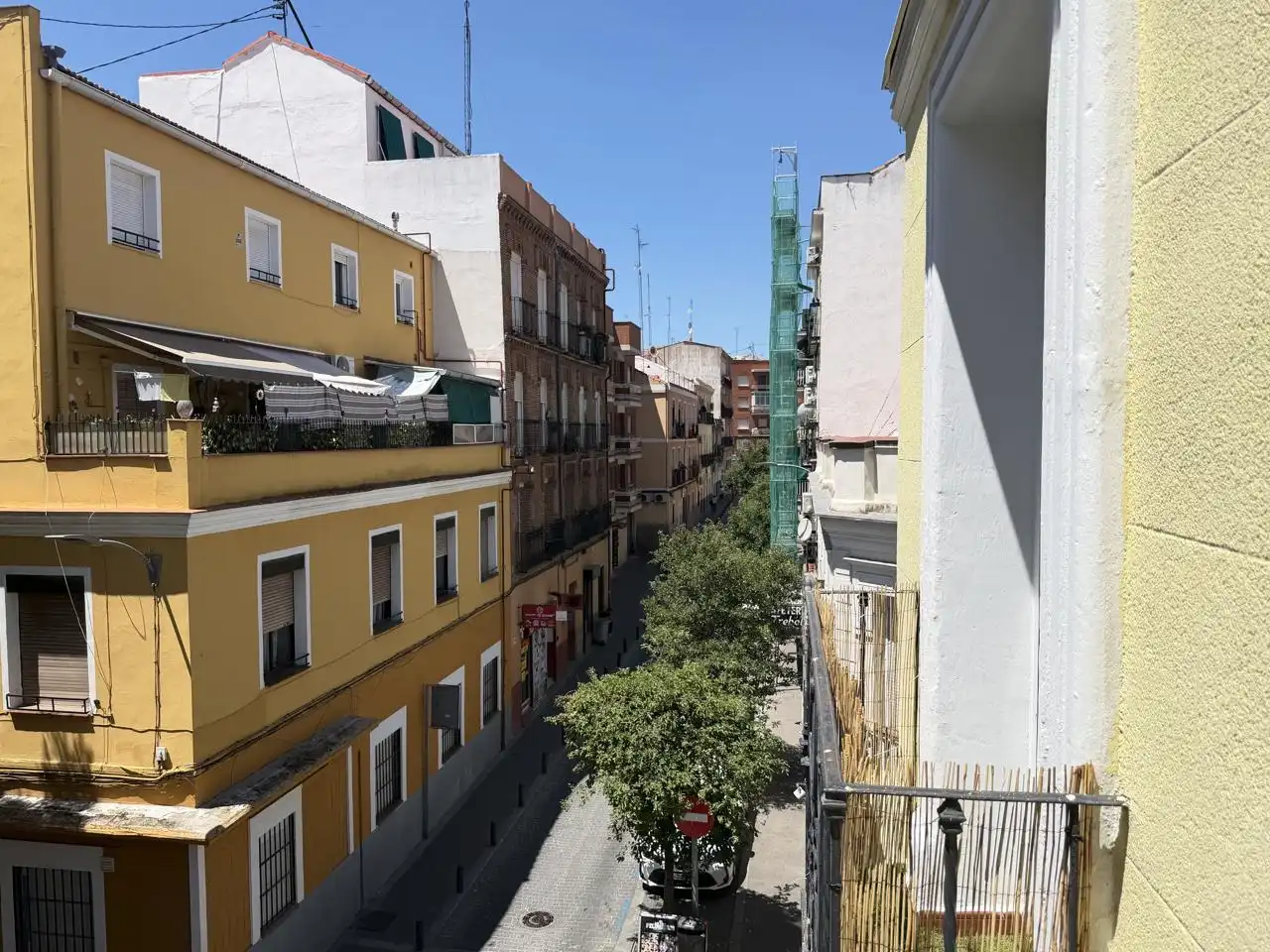 Vista exterior de Pis en venda en Madrid amb Calefacció i Balcó
