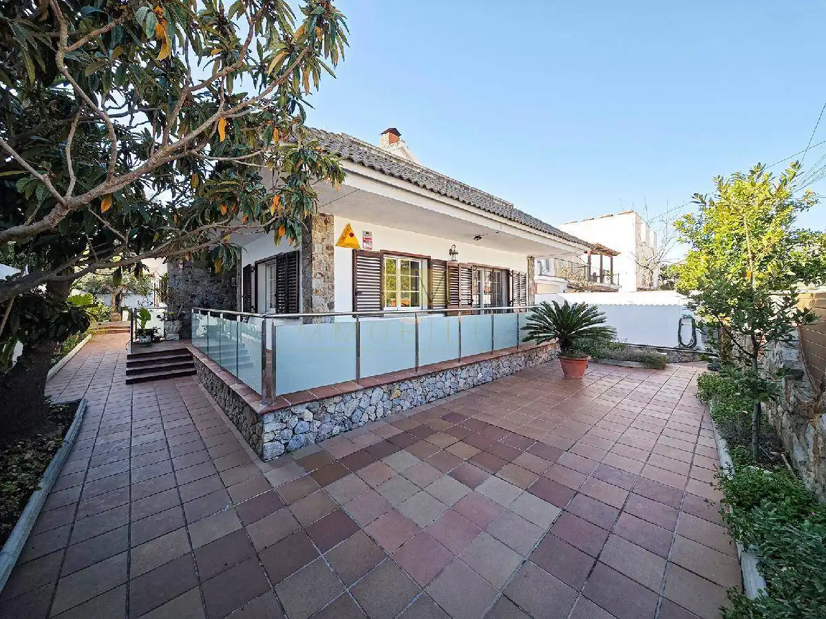 Exterior view of Houses for sale in Sant Pere de Ribes  with Air Conditioner, Heating and Private garden