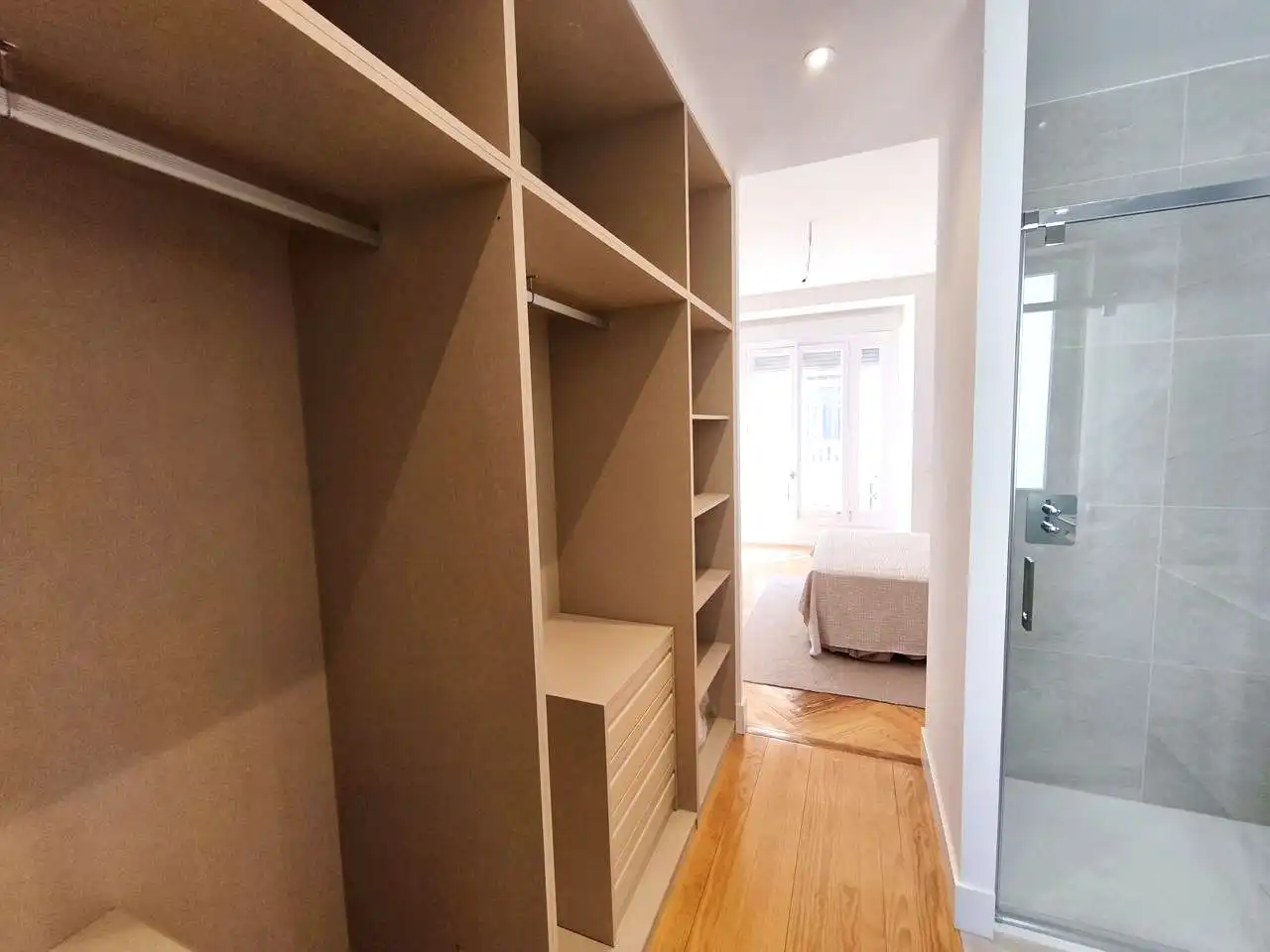 Schlafzimmer von Wohnung zur Miete in Madrid mit Terrasse