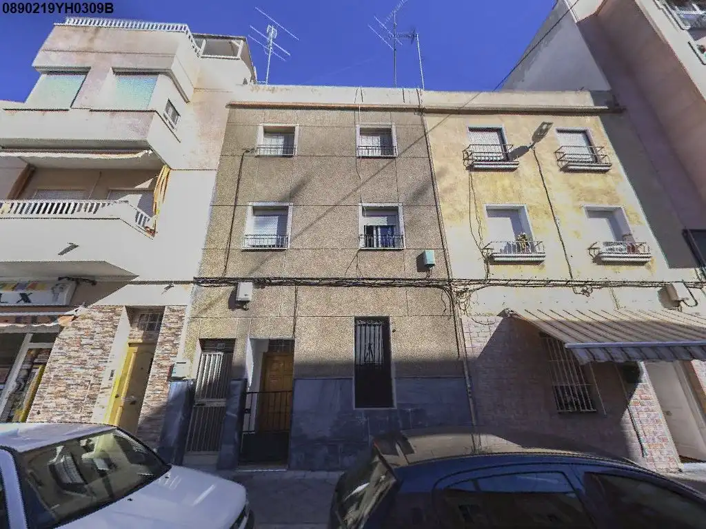 Flat with terrace for sale in Carrer José Romero López 94