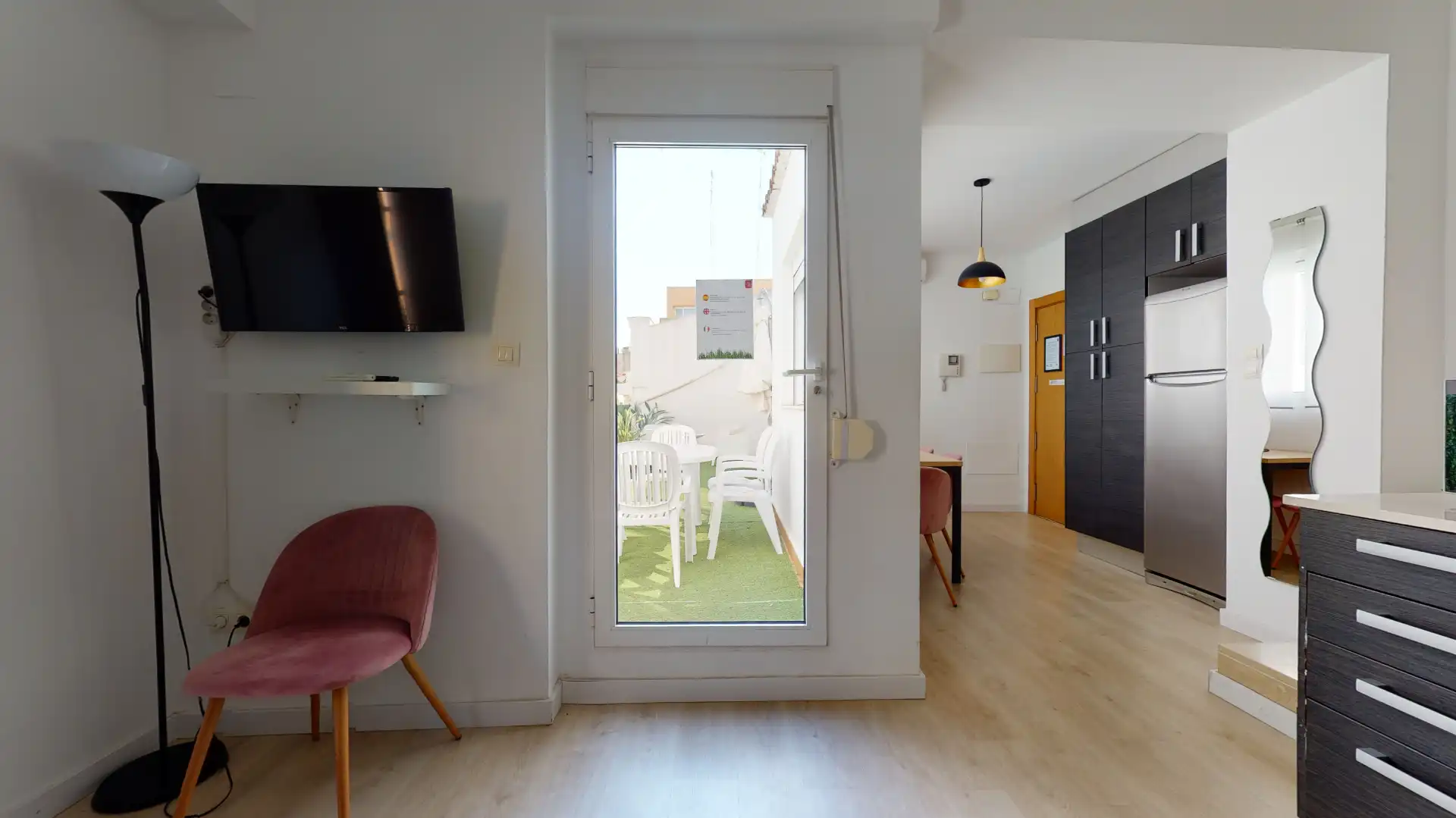Maisonette zur Miete in Valencia mit Klimaanlage, Heizung und Terrasse