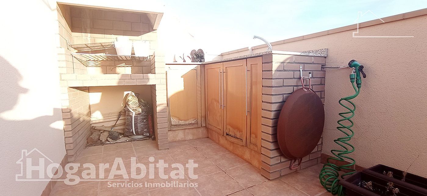 Terrassa de Casa adosada en venda en Castellón de la Plana / Castelló de la Plana amb Aire condicionat, Calefacció i Terrassa