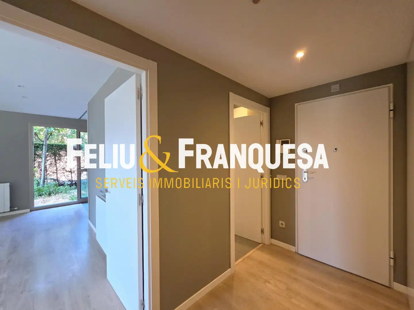 Piso en venta en Sant Cugat del Vallès con Calefacción, Jardín privado y Terraza