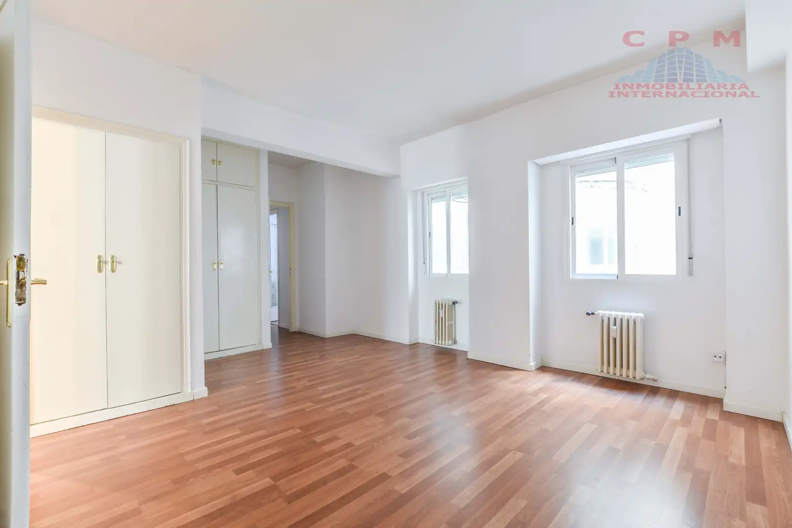 Schlafzimmer von Wohnung zur Miete in Madrid mit Klimaanlage, Terrasse und Ofen