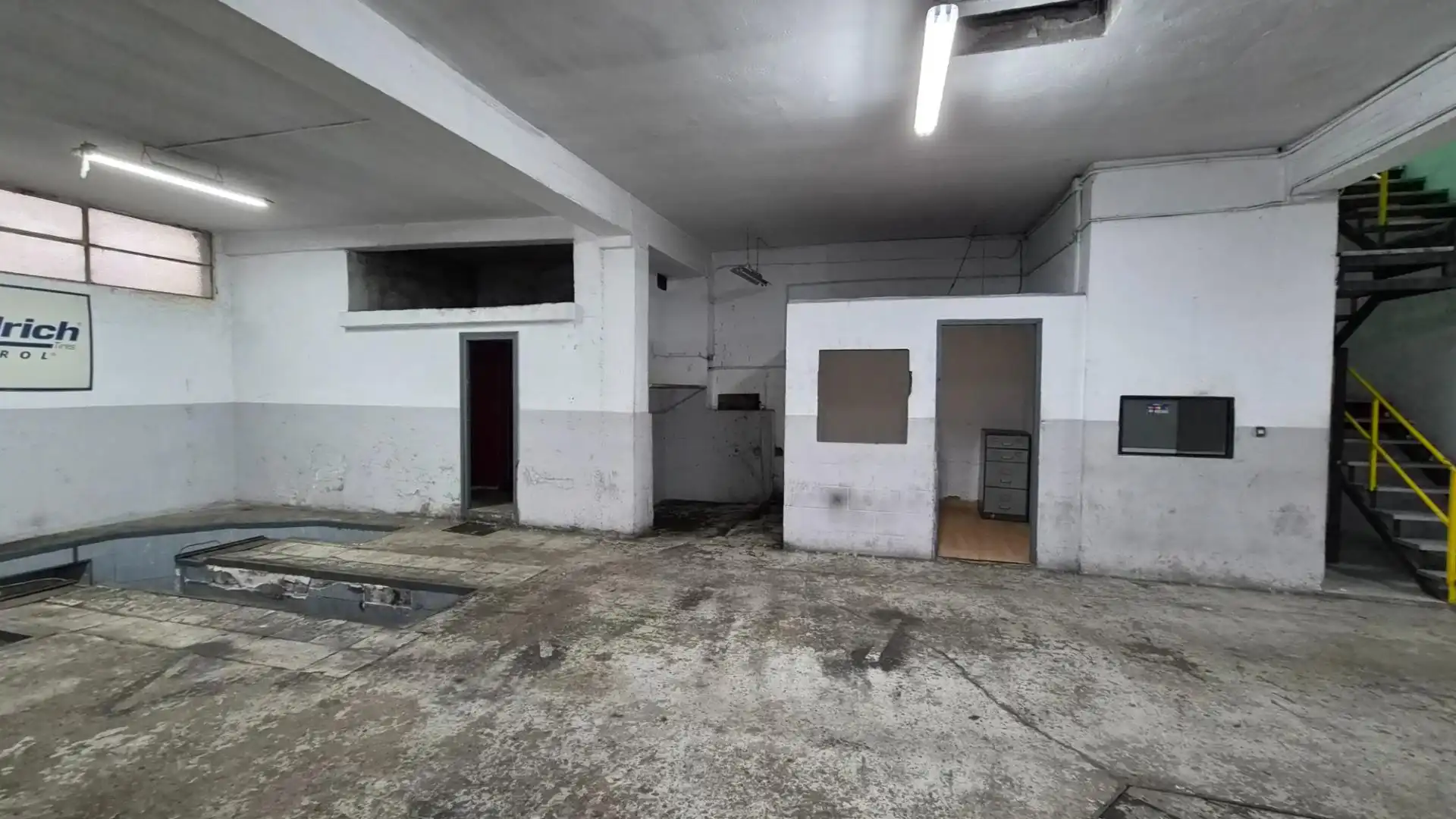Local comercial en venda a Calle de la Batalla de Lepanto, imagen 5
