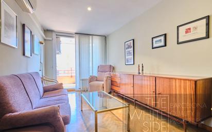 Exterior view of Flat for sale in  Barcelona Capital  with Air Conditioner and Terrace