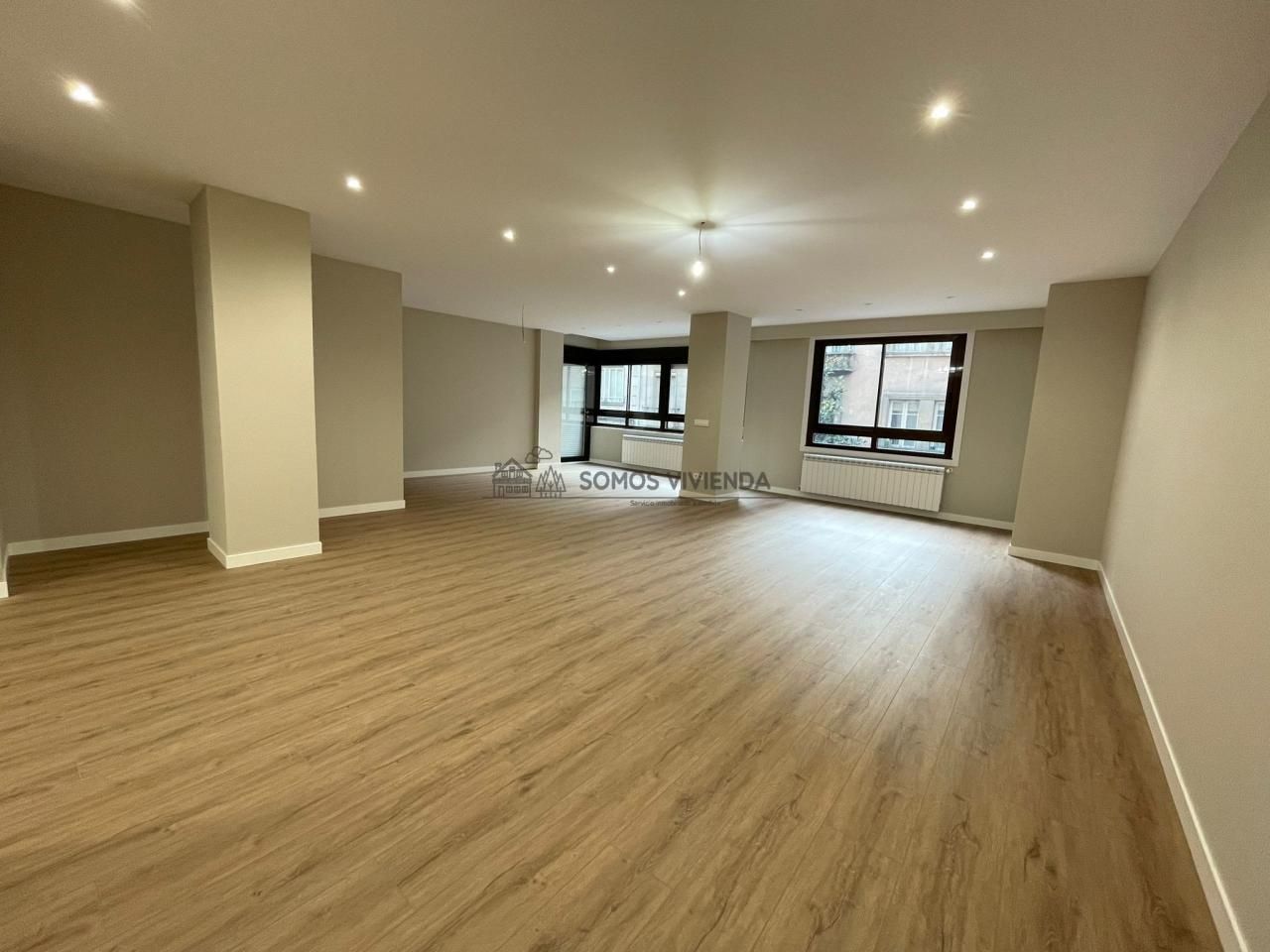 Piso en venta en Ourense Capital  con Calefacción, Terraza y Trastero