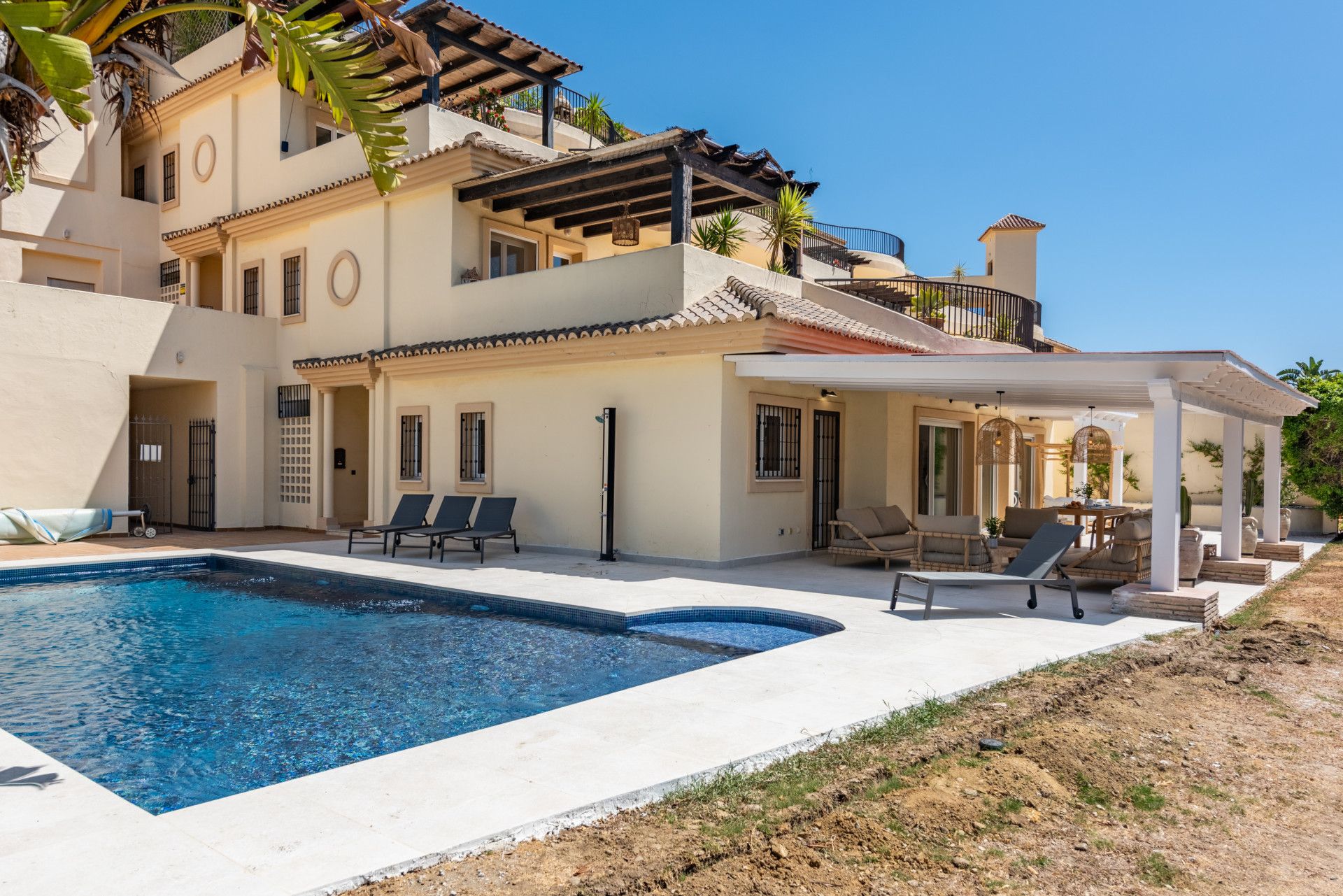 Vista exterior de Planta baixa en venda en San Roque amb Jardí privat, Terrassa i Piscina