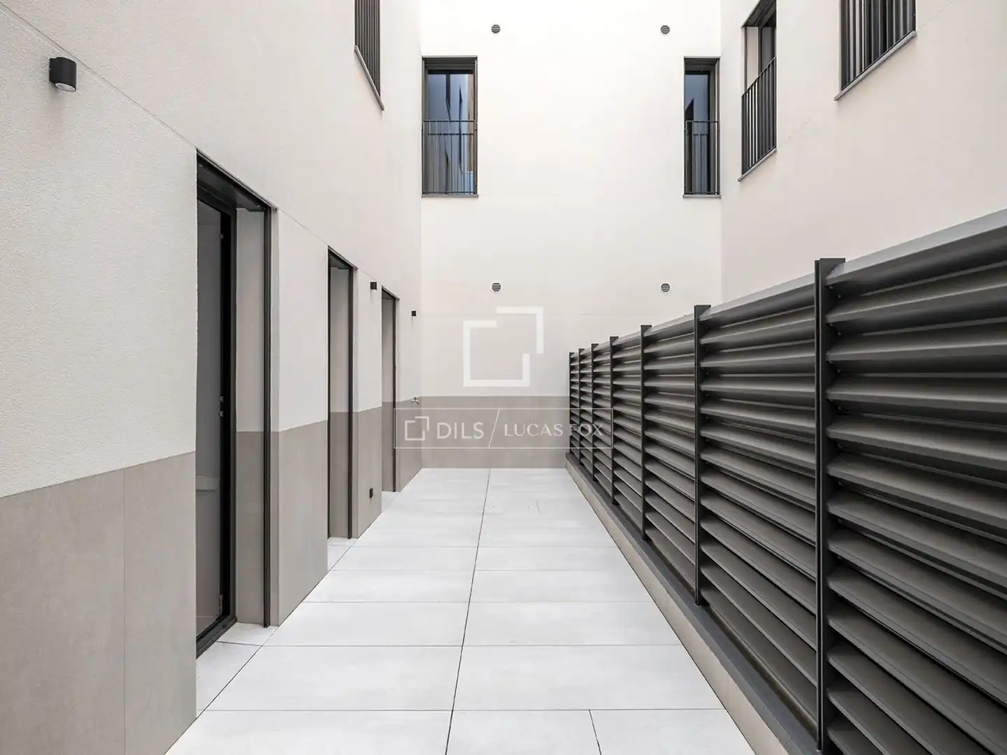 Außenansicht von Wohnung zur Miete in Barcelona mit Klimaanlage, Terrasse und Möbliert
