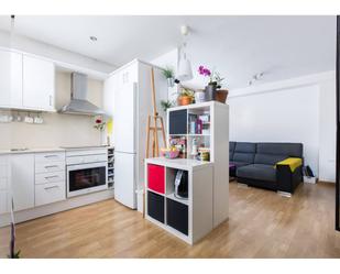 Cuina de Dúplex de lloguer en  Barcelona Capital amb Aire condicionat i Parquet