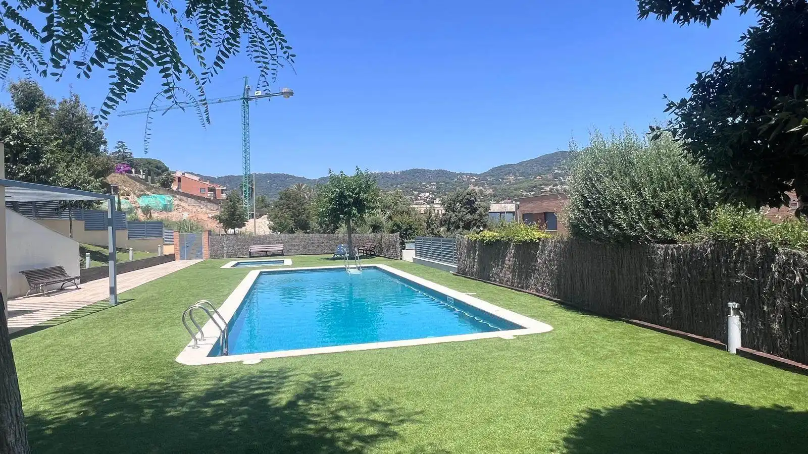 Piscina de Casa adosada en venta en Cabrils con Aire acondicionado, Calefacción y Jardín privado