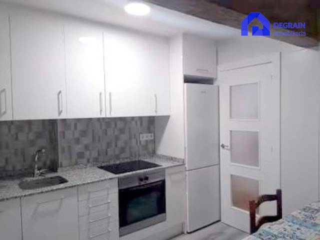 Piso en Alquiler en Oviedo - CALLE EDUARDO MARTINEZ TORNER en El Cristo