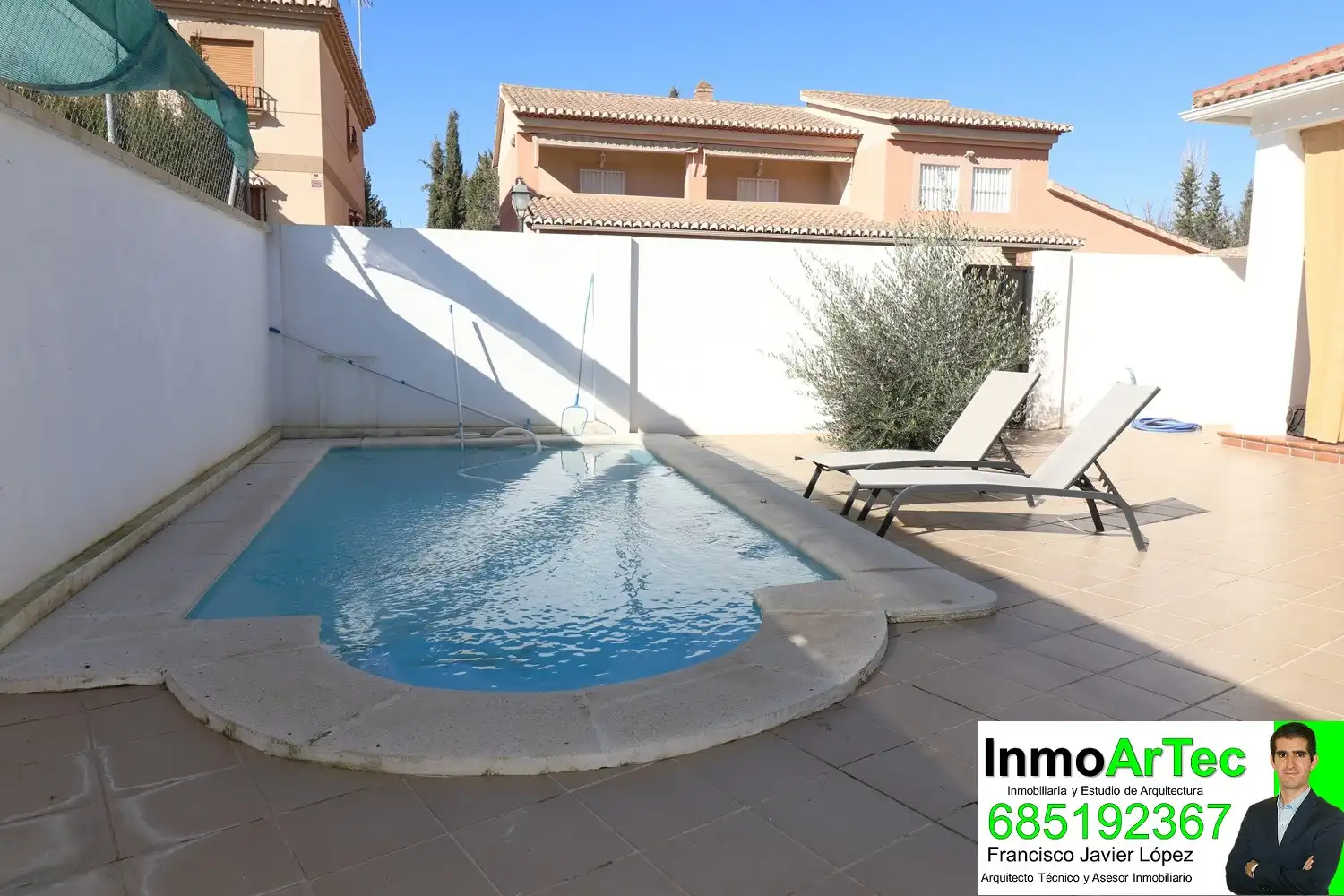 Swimming pool of Houses for sale in Fuente Vaqueros  with Swimming Pool and Furnished