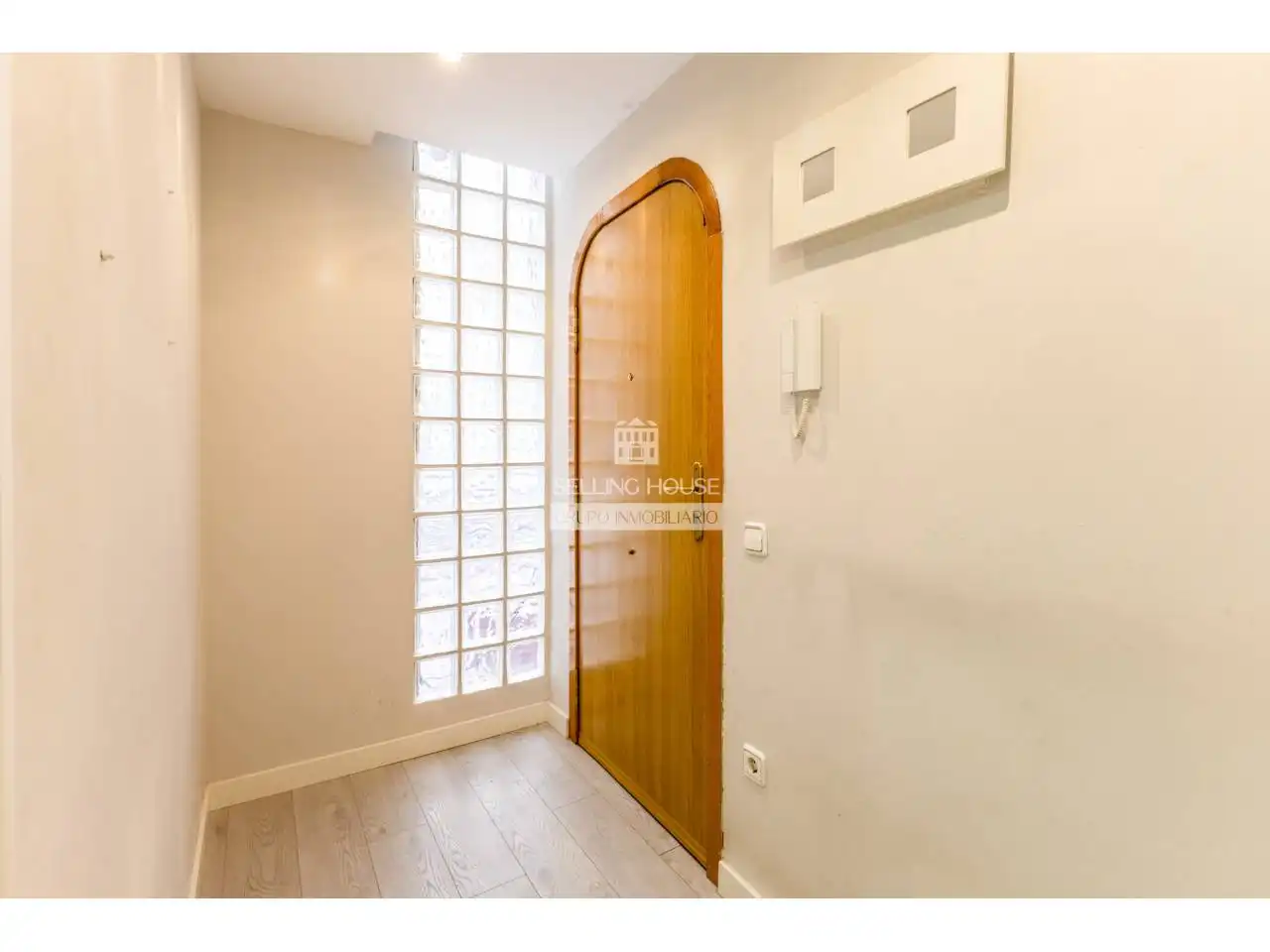 Flat for sale in Valencia  with Heating, Parquet flooring and Balcony