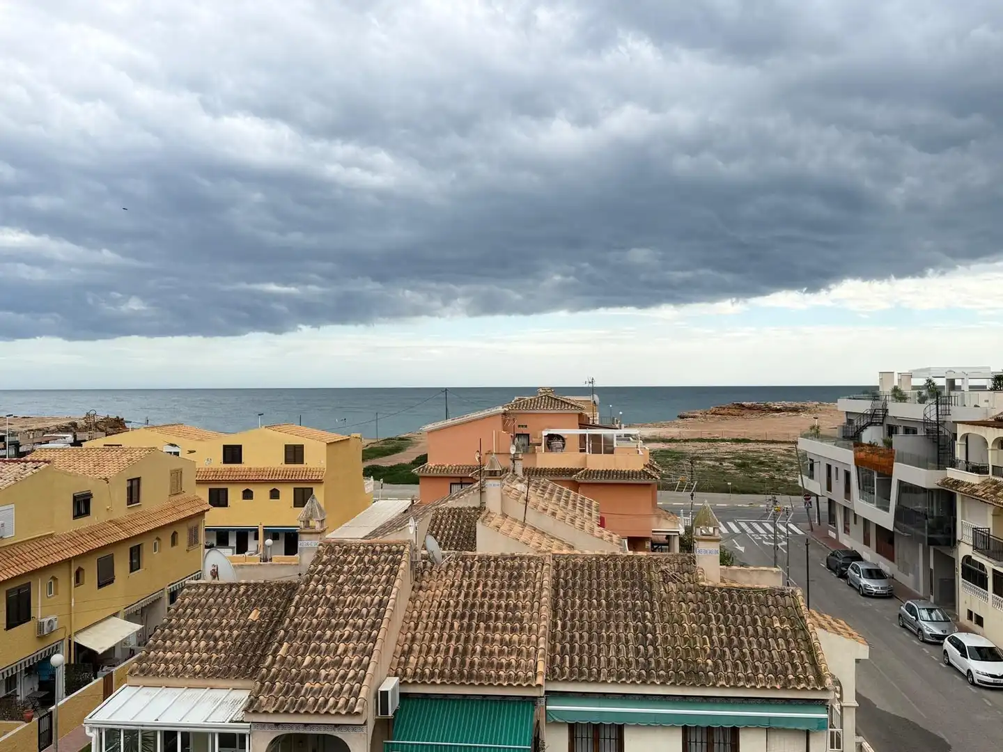 Vista exterior de Àtic en venda en Torrevieja amb Aire condicionat, Calefacció i Terrassa