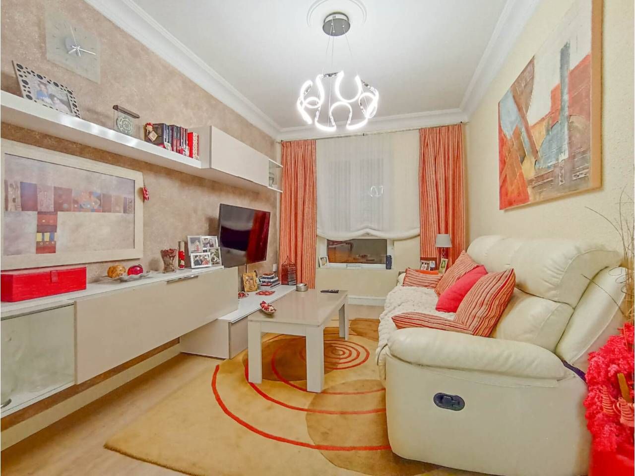 Sala d'estar de Pis en venda en Burgos Capital amb Calefacció