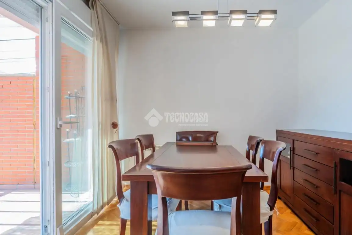 Casa aparellada en venda a Las Castañeras - Bulevar, imagen 5