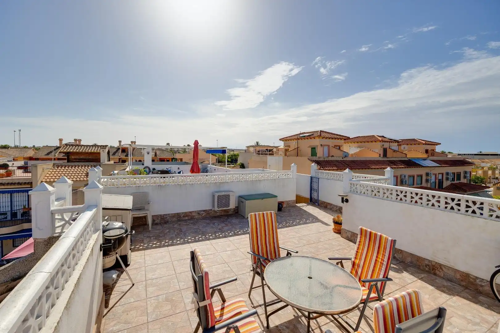 Terrassa de Casa o xalet en venda en Torrevieja amb Aire condicionat, Piscina i Moblat