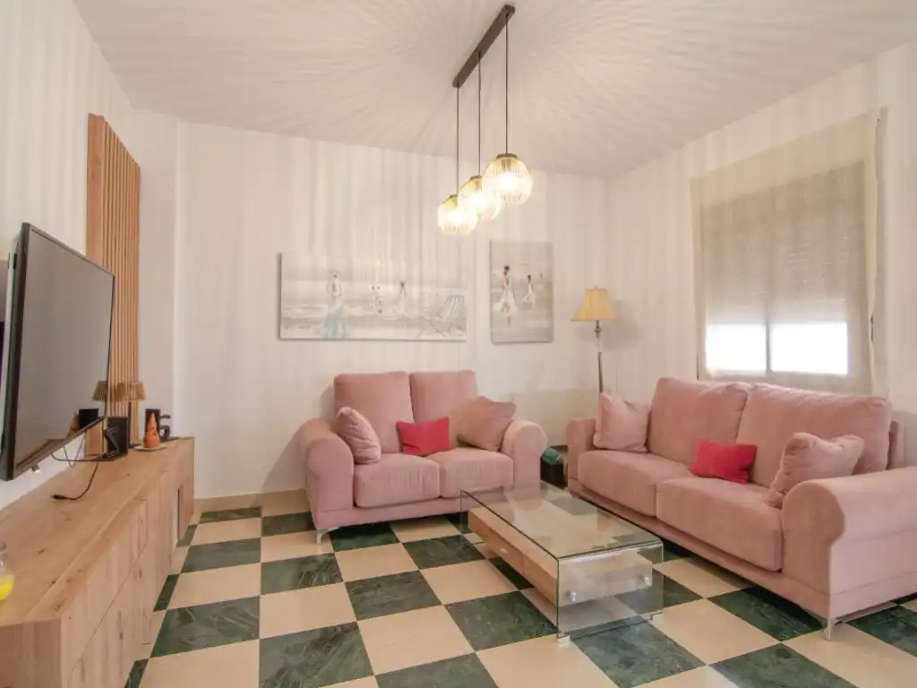 Sala d'estar de Casa o xalet en venda en La Rinconada