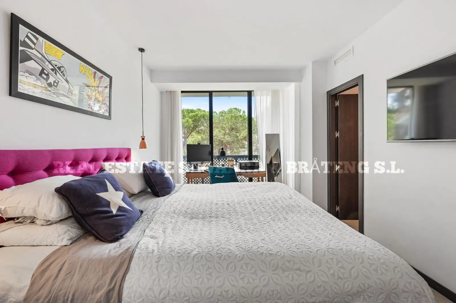Bedroom of Attic for sale in Marbella  with Air Conditioner, Heating and Oven