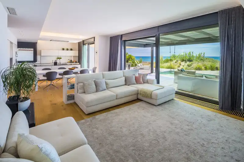 Villa con piscina in vendita a Calle Costa del Sol, imagen 2