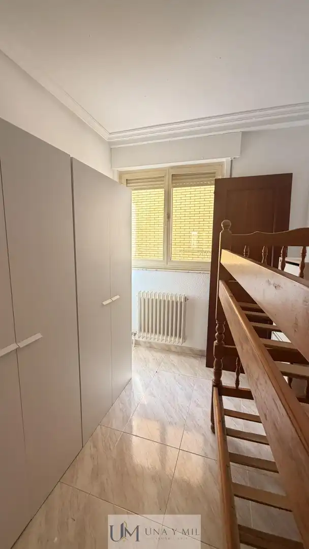 Dormitori de Pis en venda en Villares de la Reina amb Calefacció i Balcó