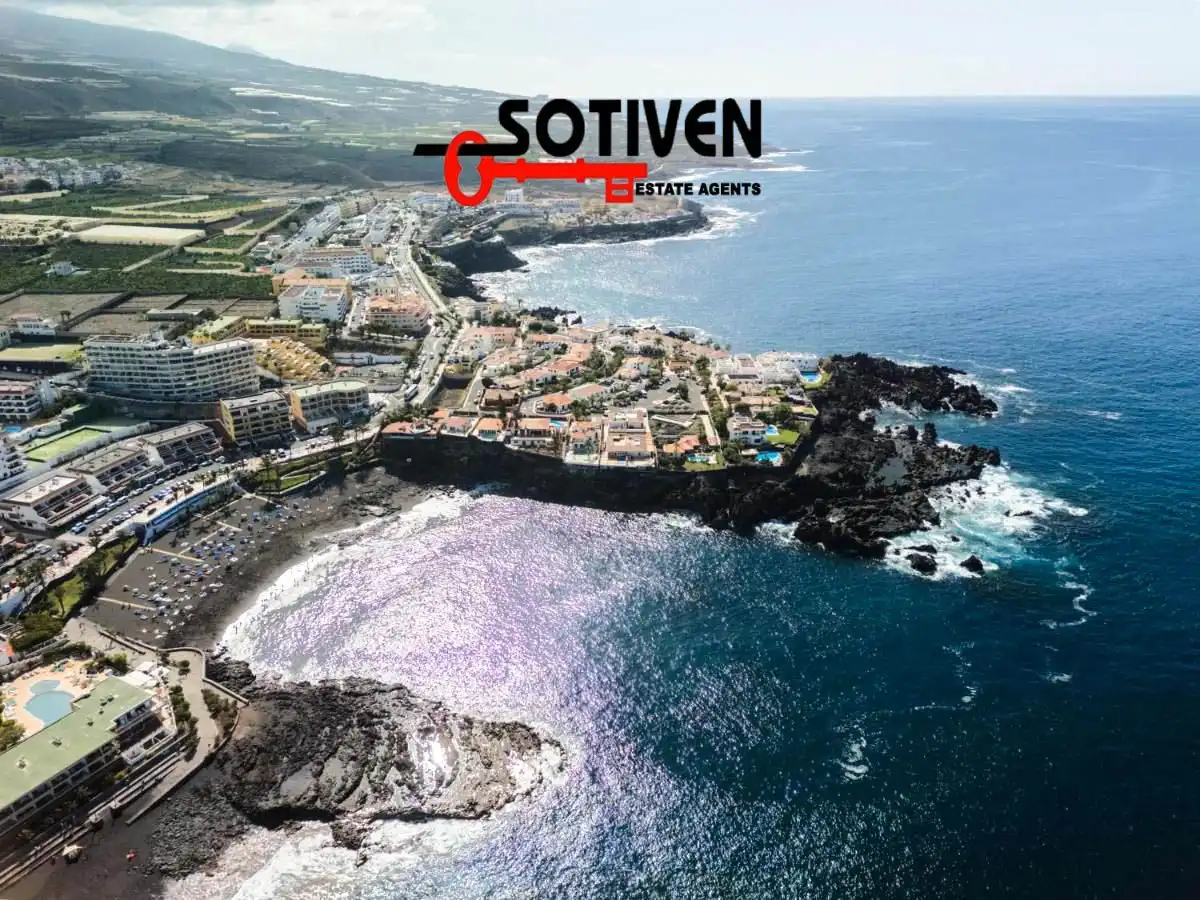 Vista exterior de Apartament de lloguer en Santiago del Teide amb Terrassa i Piscina comunitària