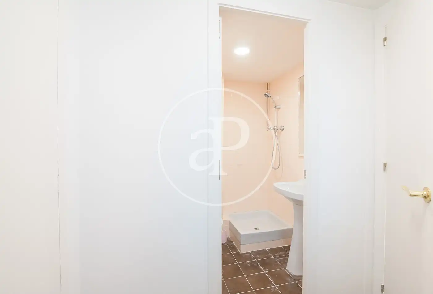 Baño de Piso de alquiler en Barcelona con Aire acondicionado, Calefacción y Terraza