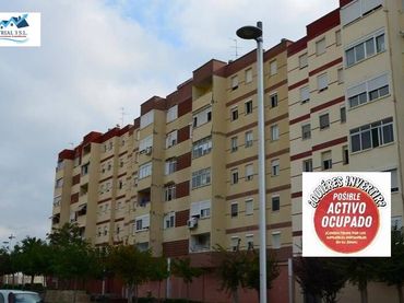 Pis amb ascensor en venda a Calle RIU LLOBREGAT