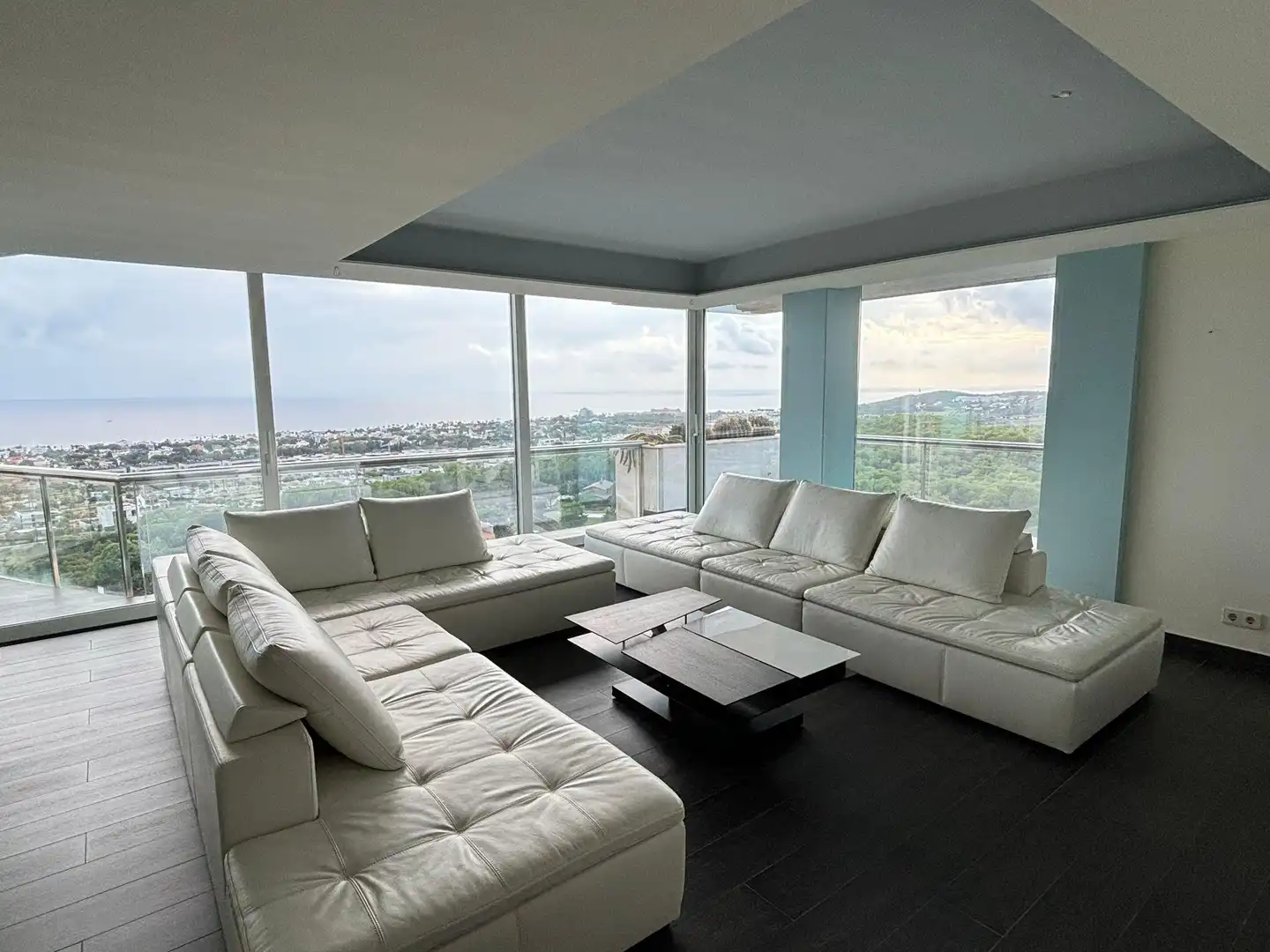 Living room of Flat for sale in Sitges  with Air Conditioner, Heating and Private garden