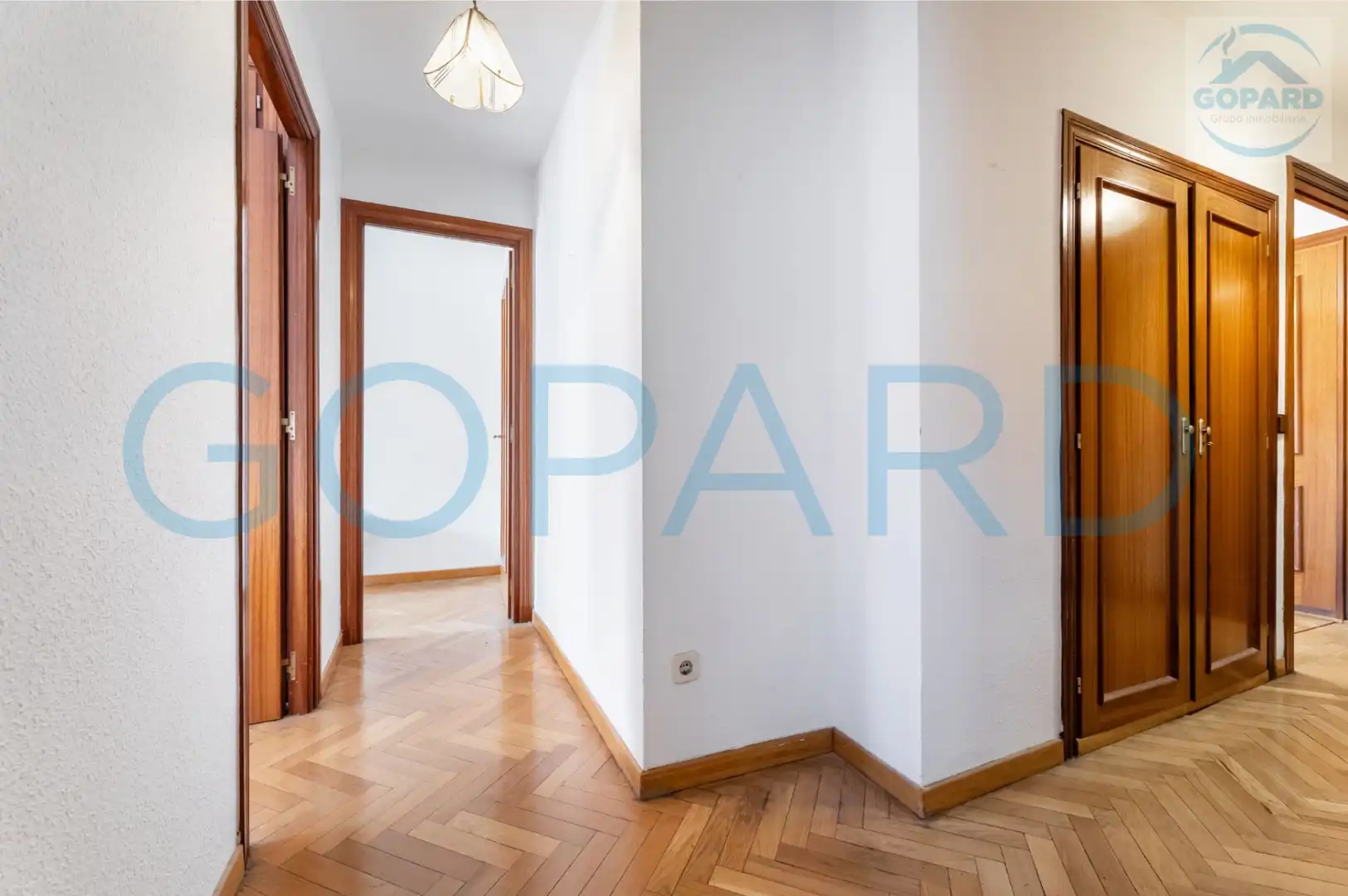 Wohnung zum Verkauf in Madrid mit Klimaanlage, Heizung und Parkett