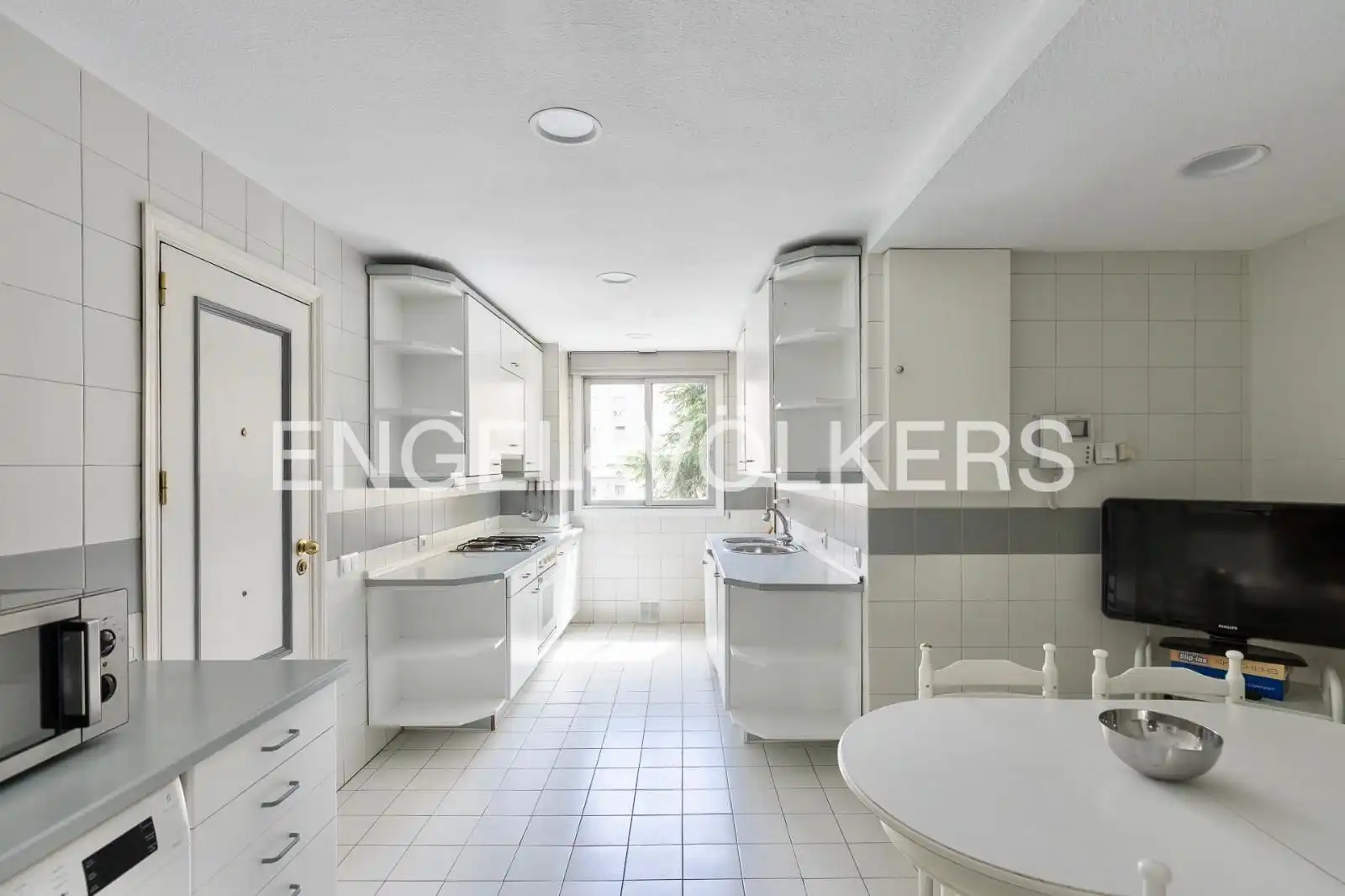 Cocina de Piso en venta en Madrid con Aire acondicionado, Calefacción y Jardín privado