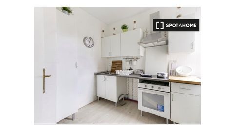 Foto 4 de Piso de alquiler en Valdezarza, Madrid Capital