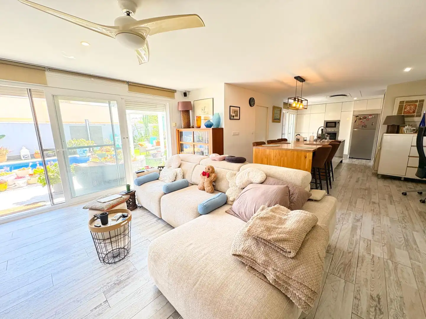 Sala de estar de Casa o chalet en venta en Torrevieja con Balcón y Piscina comunitaria