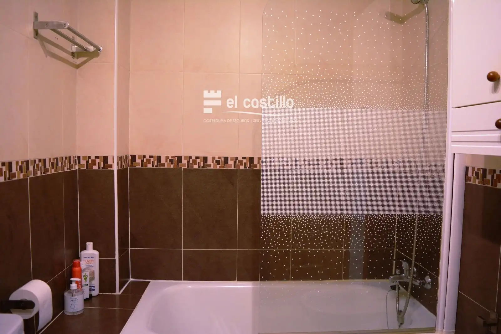 Baño de Piso en venta en Sotillo de la Adrada con Calefacción, Trastero y Amueblado