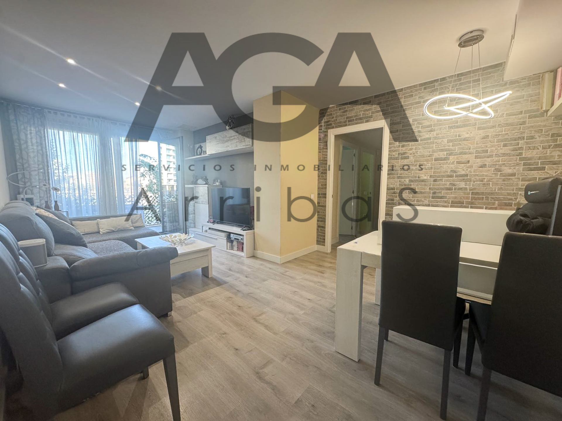 Sala d'estar de Pis en venda en Badalona amb Aire condicionat i Piscina comunitària