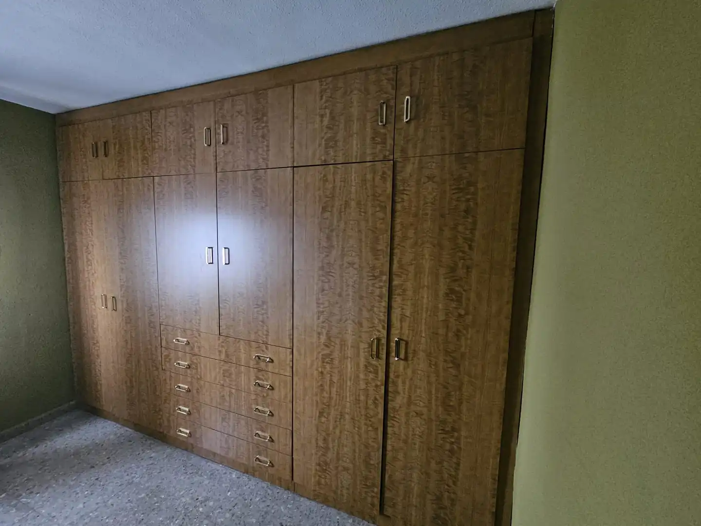 Dormitori de Pis en venda en Madrid amb Calefacció, Terrassa i Moblat